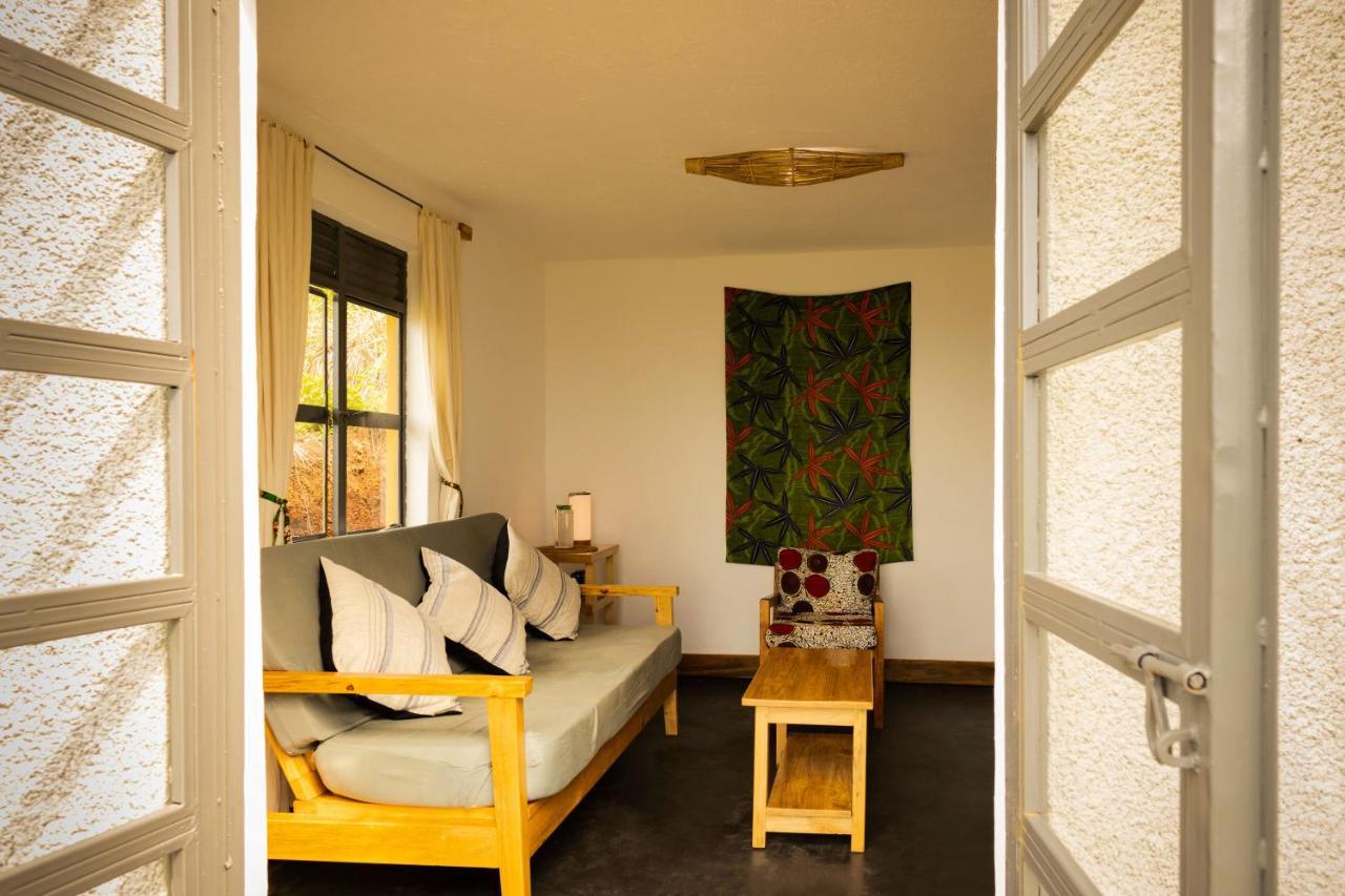 Isunga Lodge Kibale National Park ภายนอก รูปภาพ
