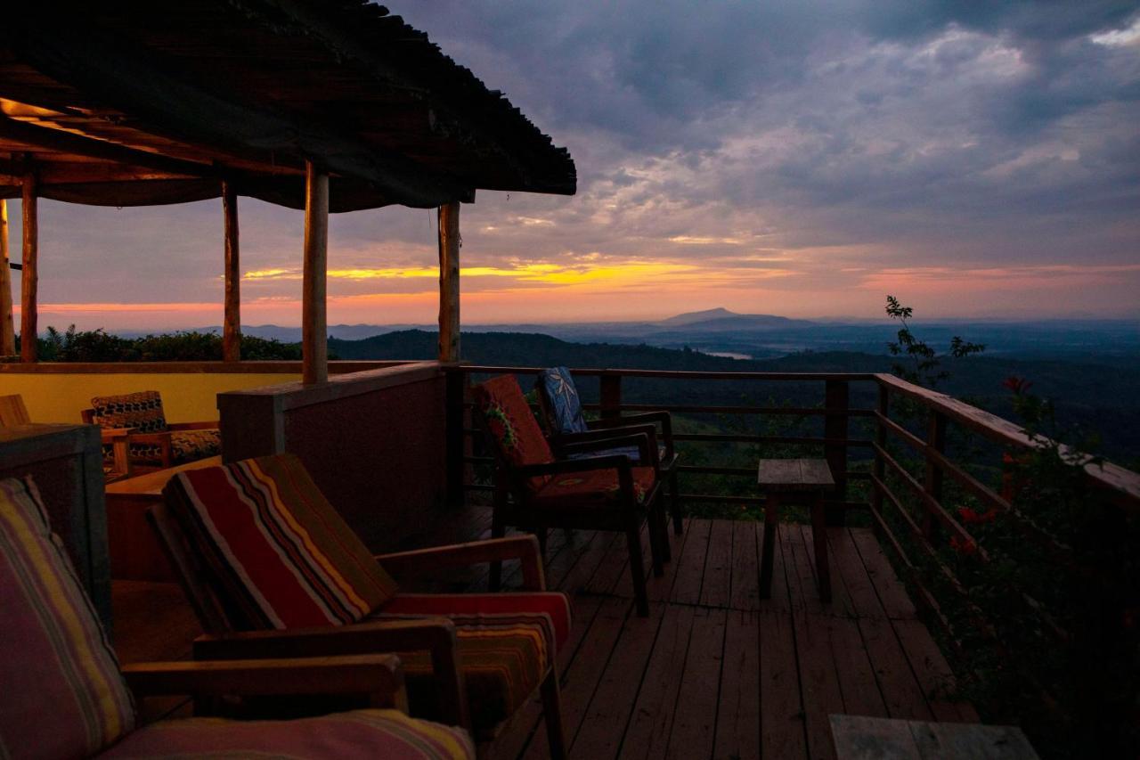 Isunga Lodge Kibale National Park ภายนอก รูปภาพ