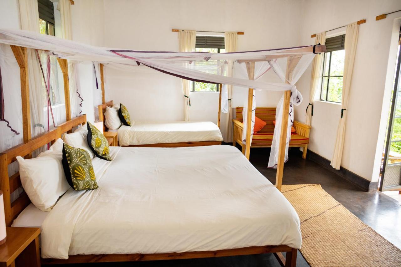 Isunga Lodge Kibale National Park ภายนอก รูปภาพ