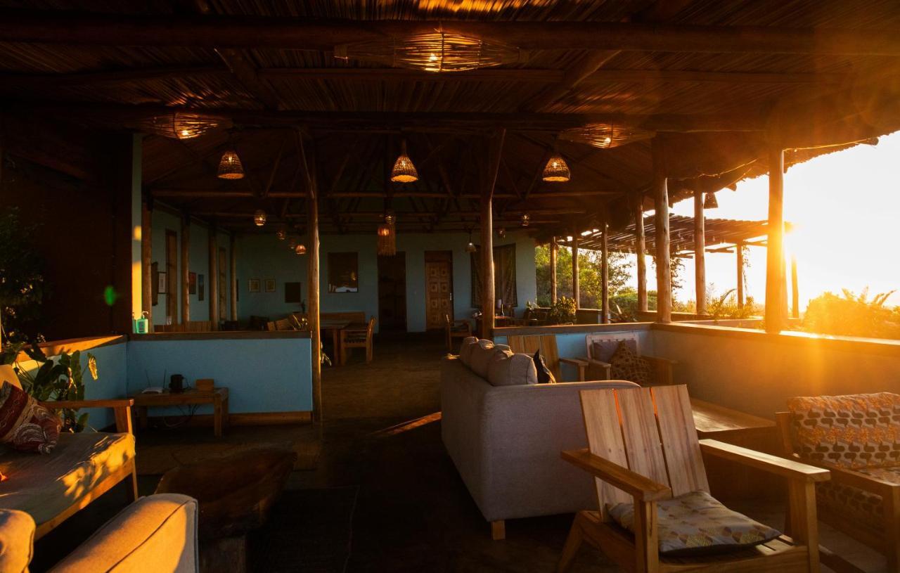 Isunga Lodge Kibale National Park ภายนอก รูปภาพ