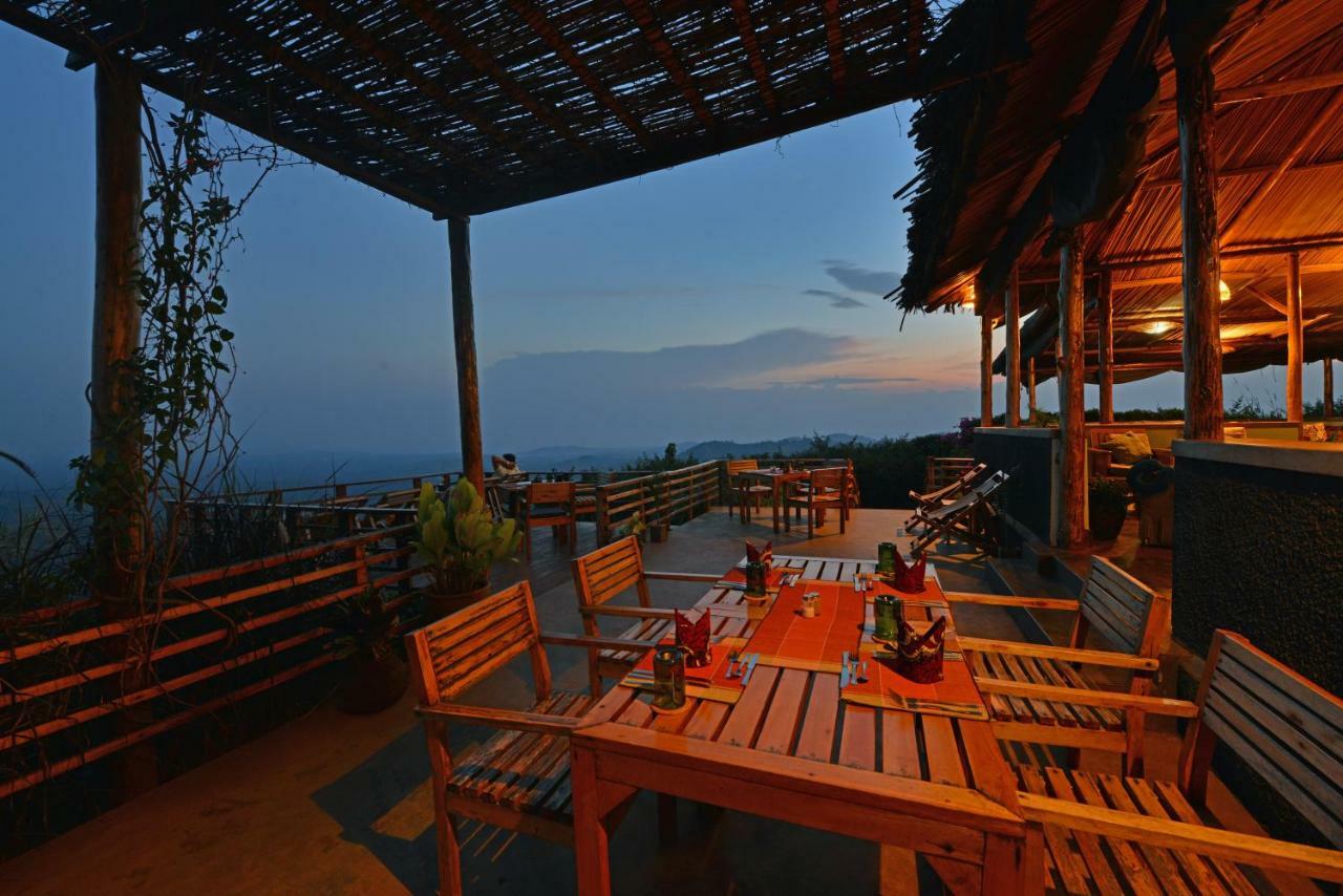 Isunga Lodge Kibale National Park ภายนอก รูปภาพ