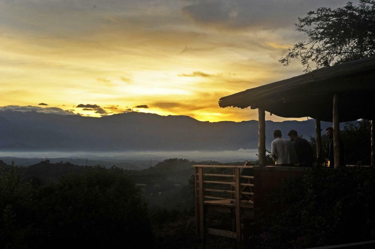 Isunga Lodge Kibale National Park ภายนอก รูปภาพ